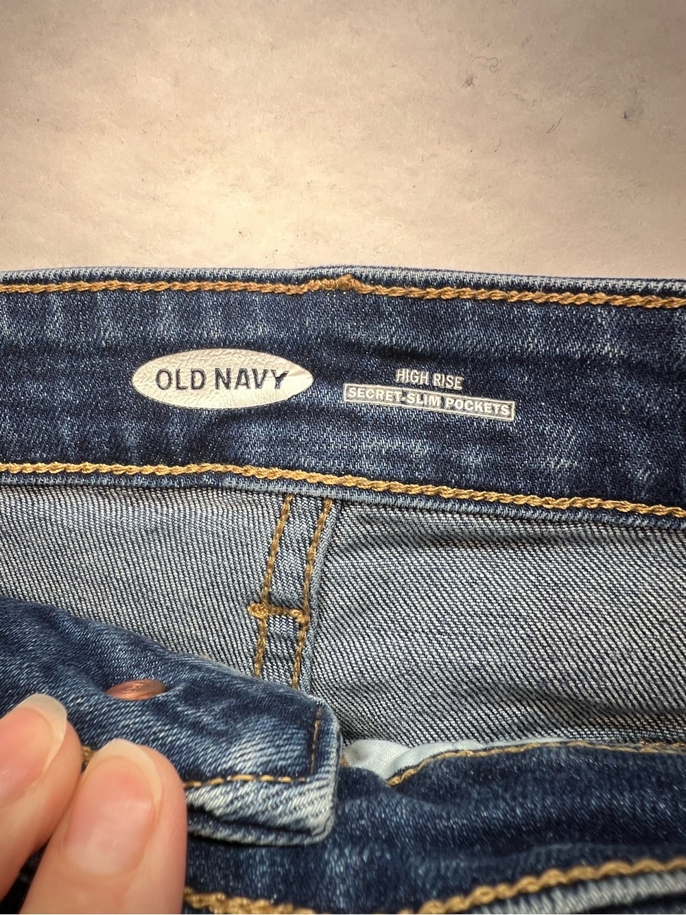 Women’s Old Navy High Rise distressed dark wash Denim Shorts Size 12 - Picture 2 of 10